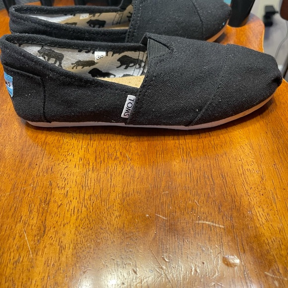 TOMS women’s shoes - Picture 4 of 7